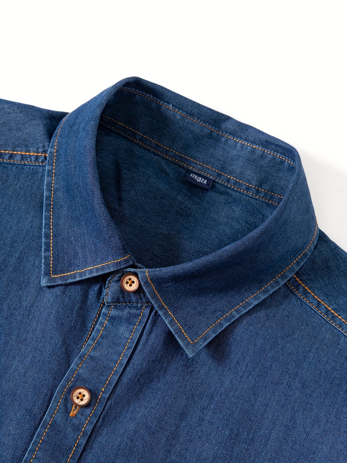 A Stylish Men's Casual Shirt With Long Sleeves And A Jacket, A New Spring And Autumn Men's Top With A Solid Color Pocket Design And A Lapel Collar.
