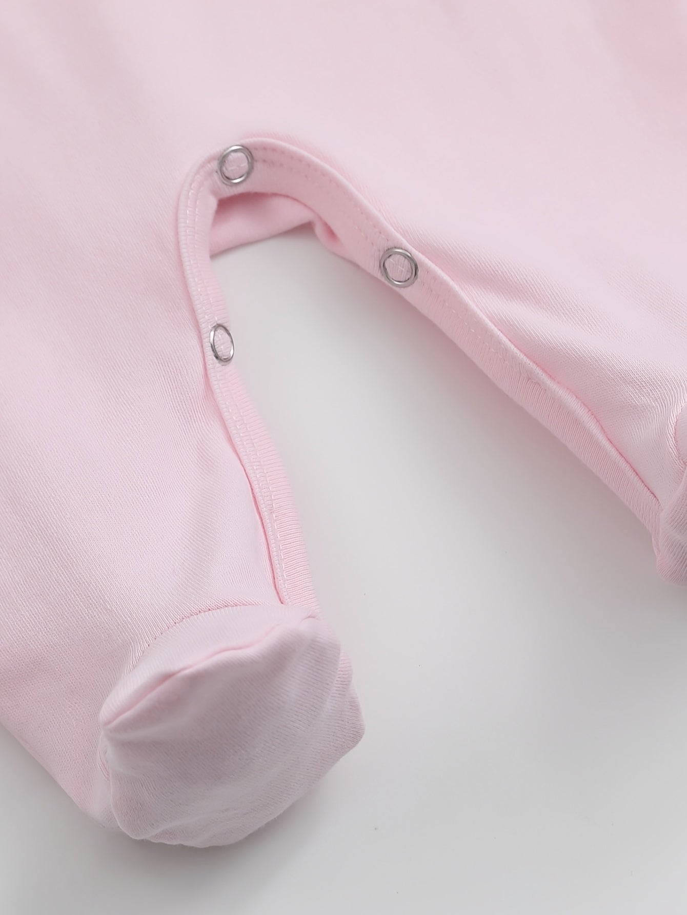 Baby Cotton Onesie with "My Great Grandma Loves Me" Lettering - Soft Long Sleeve Newborn Romper, Easy On/Off Outfits Suitable for Spring Summer Fall, Grandma-Themed Clothing, Perfect for Outdoor