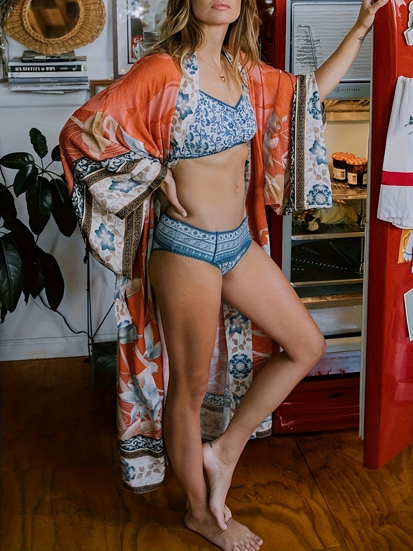 Beach Kimono Cardigan with a Floral And Crane Design, Featuring Long Sleeves And a Relaxed Fit, Suitable for Women'S Swimwear And Apparel