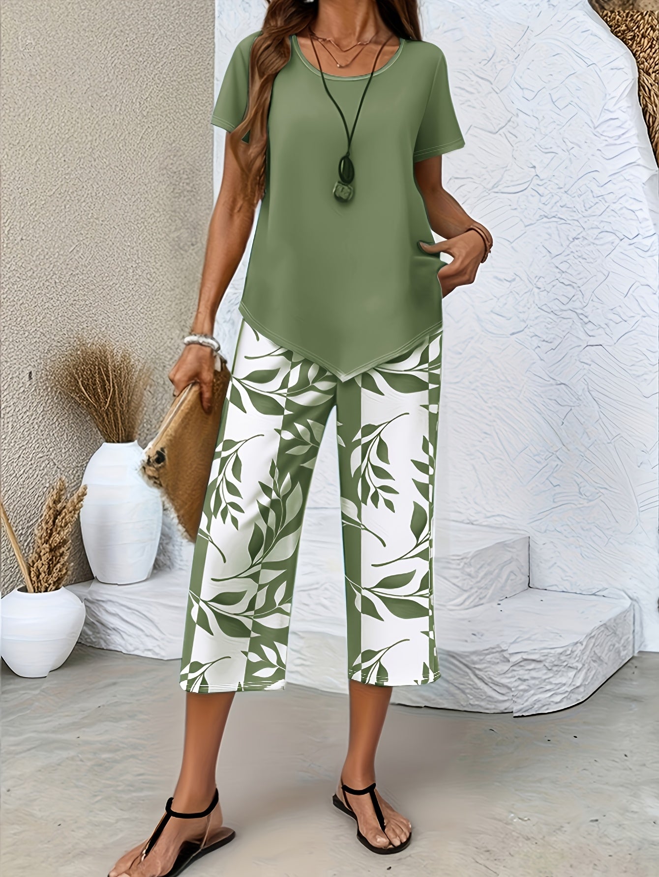 Spring and Summer Women's Casual 2pcs Set, Light Blue Short-sleeved Crew Neck Top, Blue and White Leaf Printing Seven-point Wide Legs, Loose and Comfortable, Daily Street Commuting Versatile Casual Suit, Casual Loungewear Suit