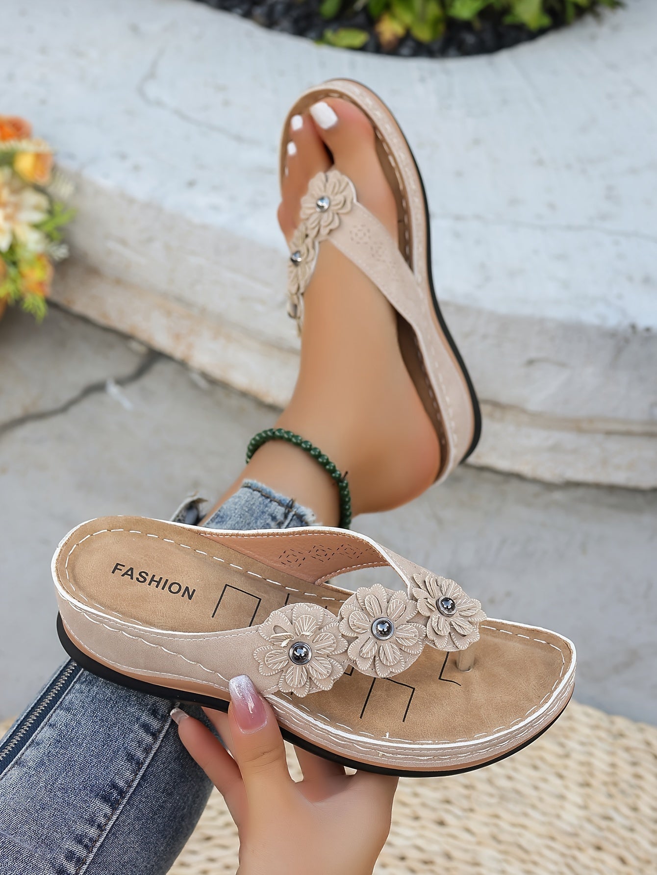 Women'S Wedge Sandals Adorned with Flowers, Casual Flip Flops with a Thick Sole, Comfortable Summer Footwear., Women Shoes