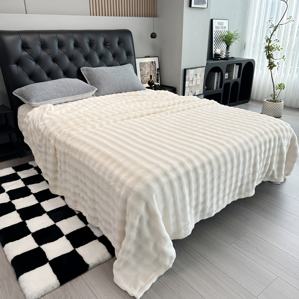 Faux Rabbit Fur Cozy Throw Blanket - Machine-Washable Travel Style