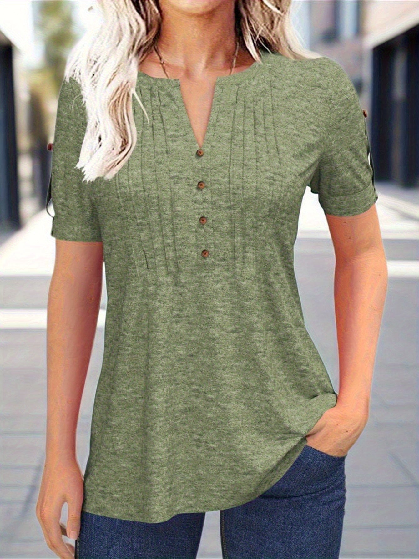Casual Short-Sleeve Blouse for Women with a Solid Color, Featuring a Pleated Design, Buttoned V-Neck, And a Zipper