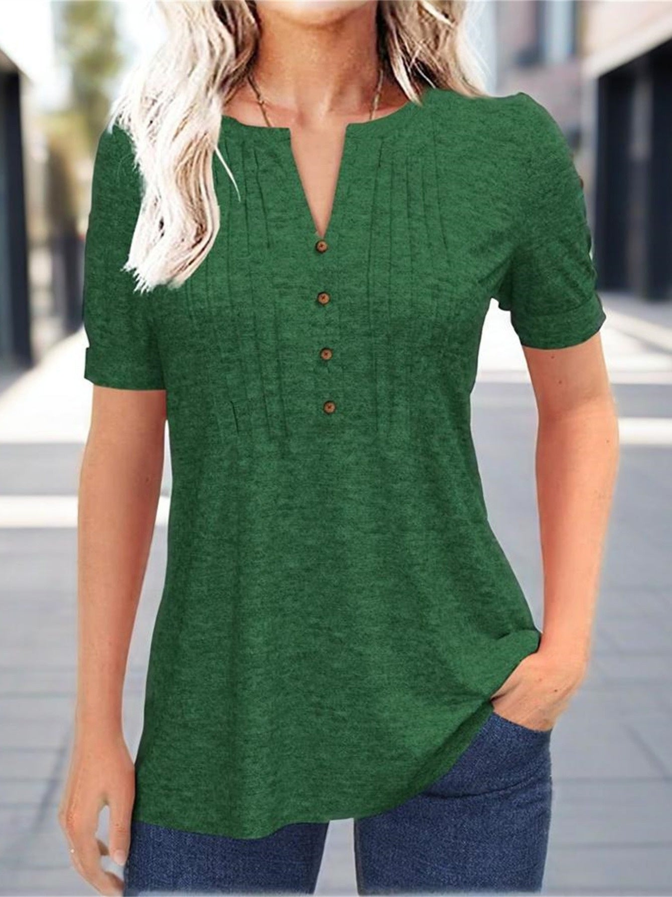 Casual Short-Sleeve Blouse for Women with a Solid Color, Featuring a Pleated Design, Buttoned V-Neck, And a Zipper