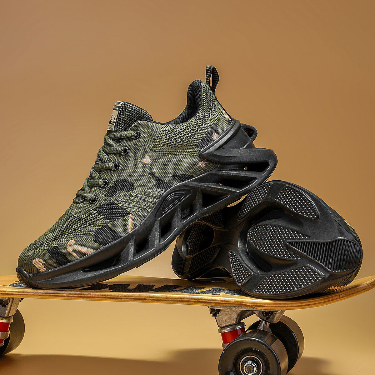 Men's Lightweight Breathable Camo Hiking & Running Shoes - EVA Cushioned MD Sole, Low-Top Design for All-Season Outdoor & Casual Wear, Hiking Accessories