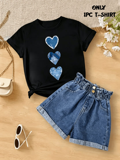 1pc White T-shirt with Blue Heart Print - Stylish Casual Short Sleeves, Unique Design, Perfect for Summer Outfits. Pair with a Fashionable Beige Handbag and Trendy Fashion Glasses for a Complete Look....