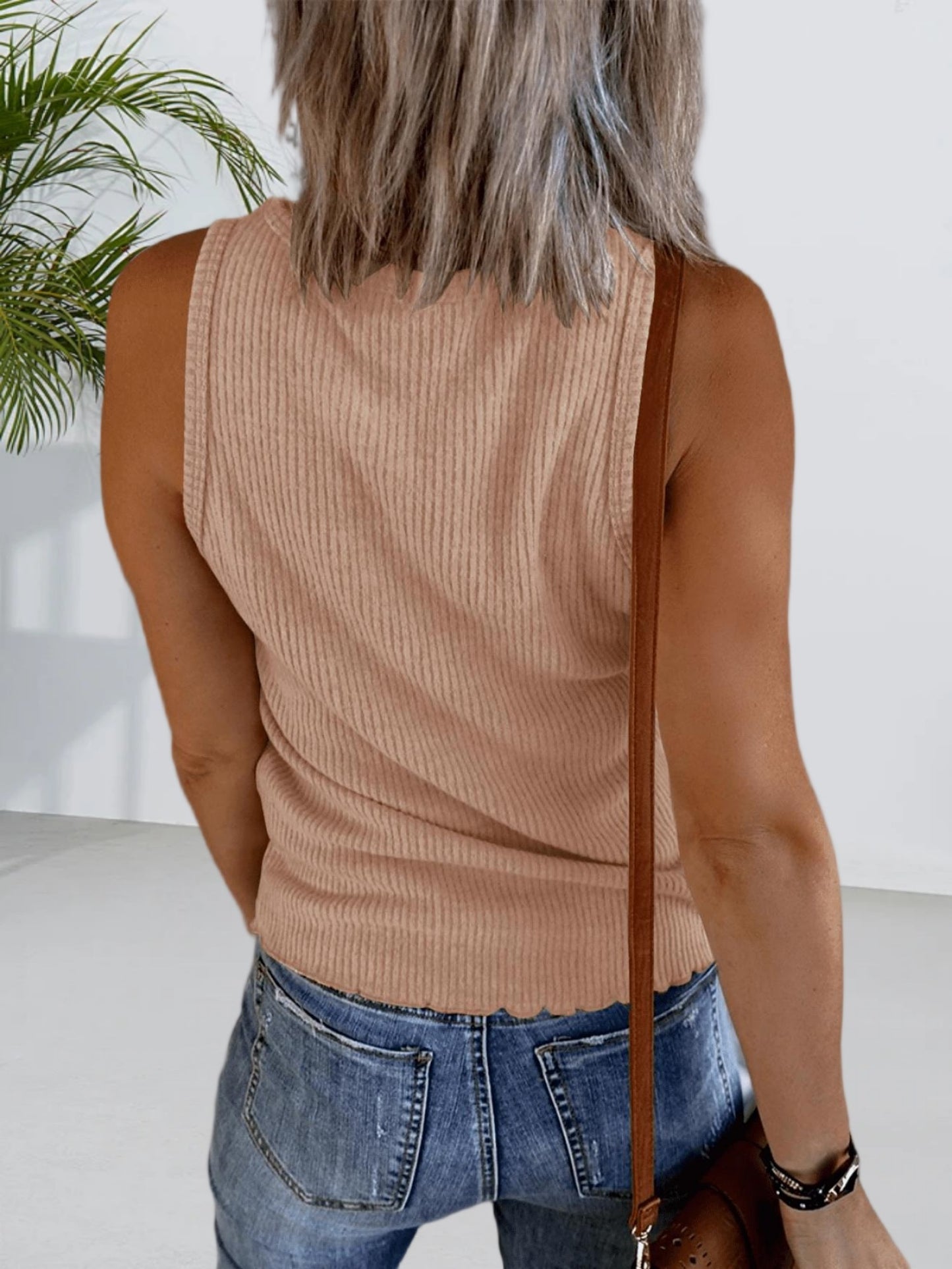 Casual Tees for Everyday Wear, Featuring Solid Color Vests with a Round Neck, Perfect for Spring And Summer