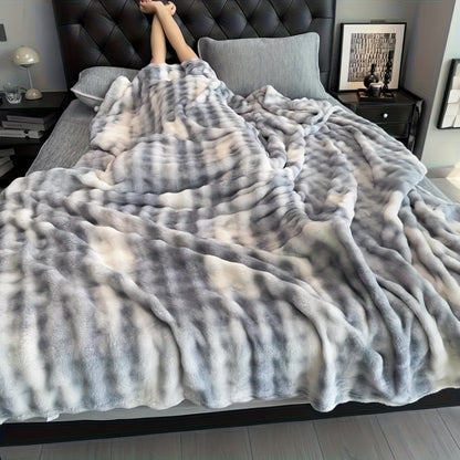 Faux Rabbit Fur Cozy Throw Blanket - Machine-Washable Travel Style