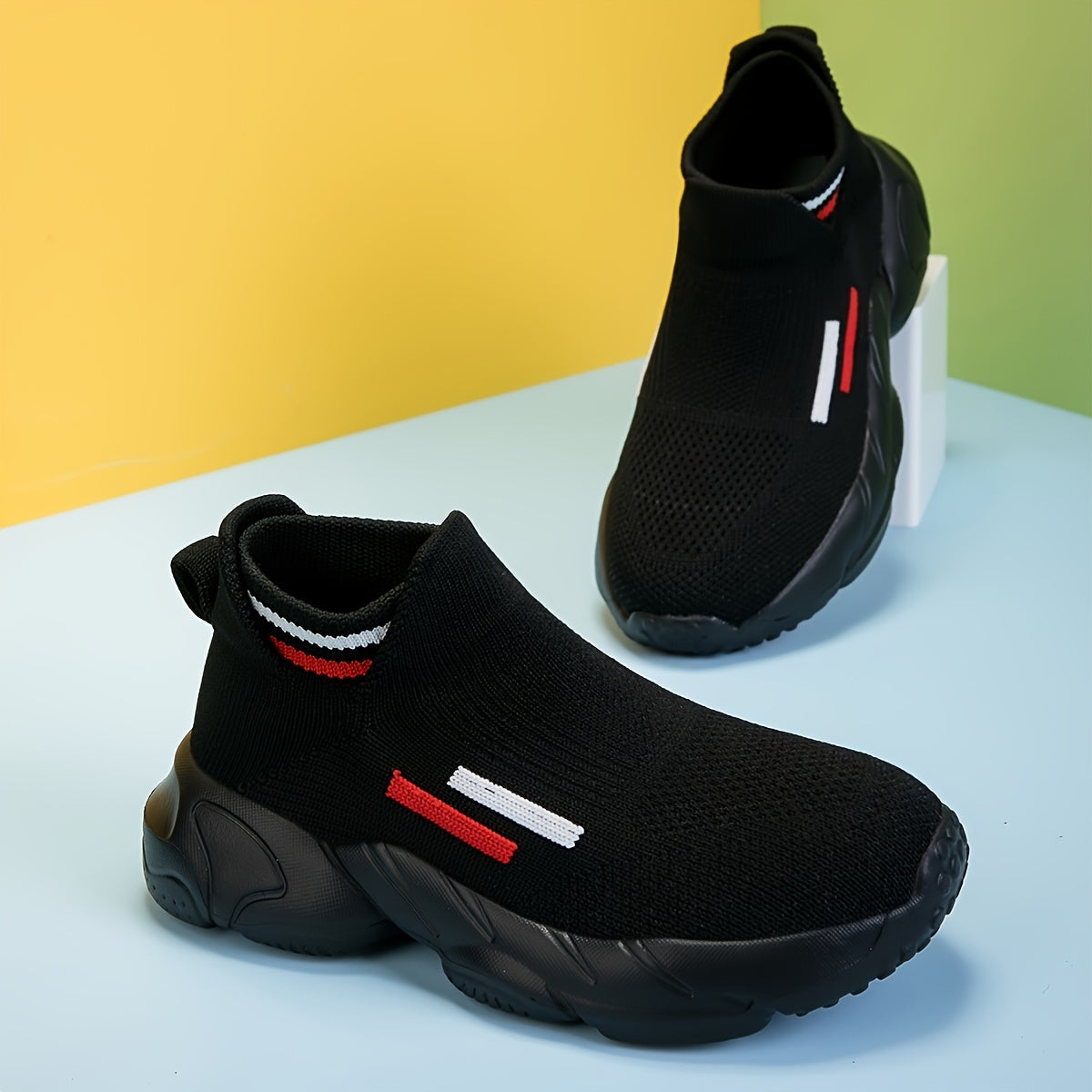Kids' Fly-Woven Sneakers for Boys and Girls, Lightweight All-Season Anti-Slip Casual Running Shoes, Versatile Slip-On Shoes for All Seasons