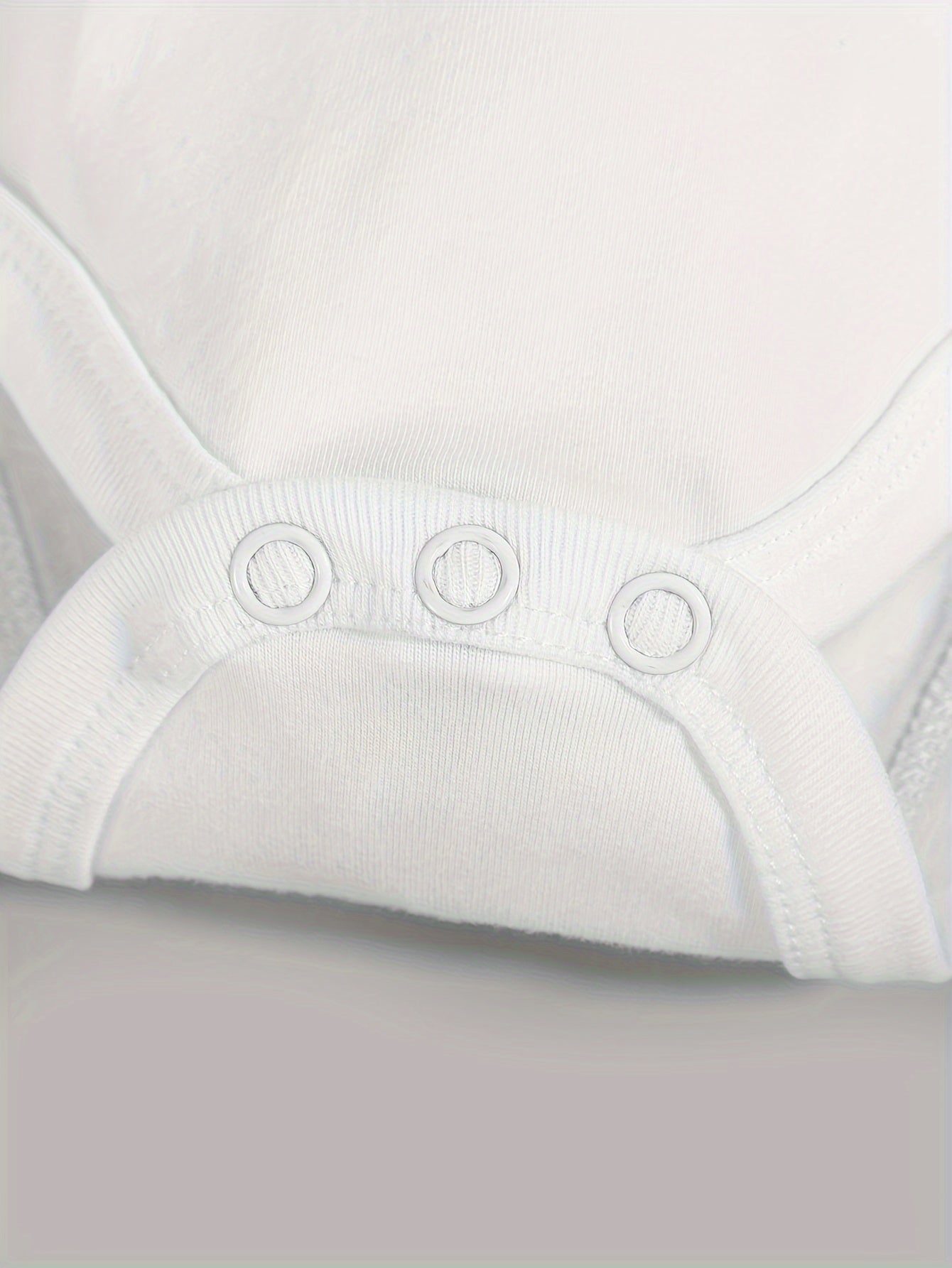 3pcs 100% Baby Onesies with Moon And Star Pattern Print And Playful Letter Print for And Napping. Soft And Casual Round Neck Baby Onesies, for Outdoor