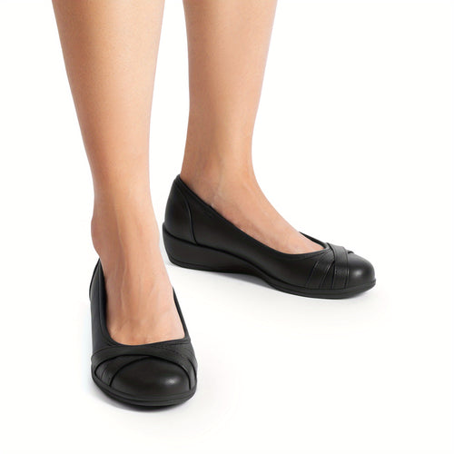 Casual Flat Shoes for Women with a Comfortable Round Toe And Low Heel, Ideal for Long Walks And Standing at. Soft-Soled Brand Shoes, Perfect As a Gift for Ladies.