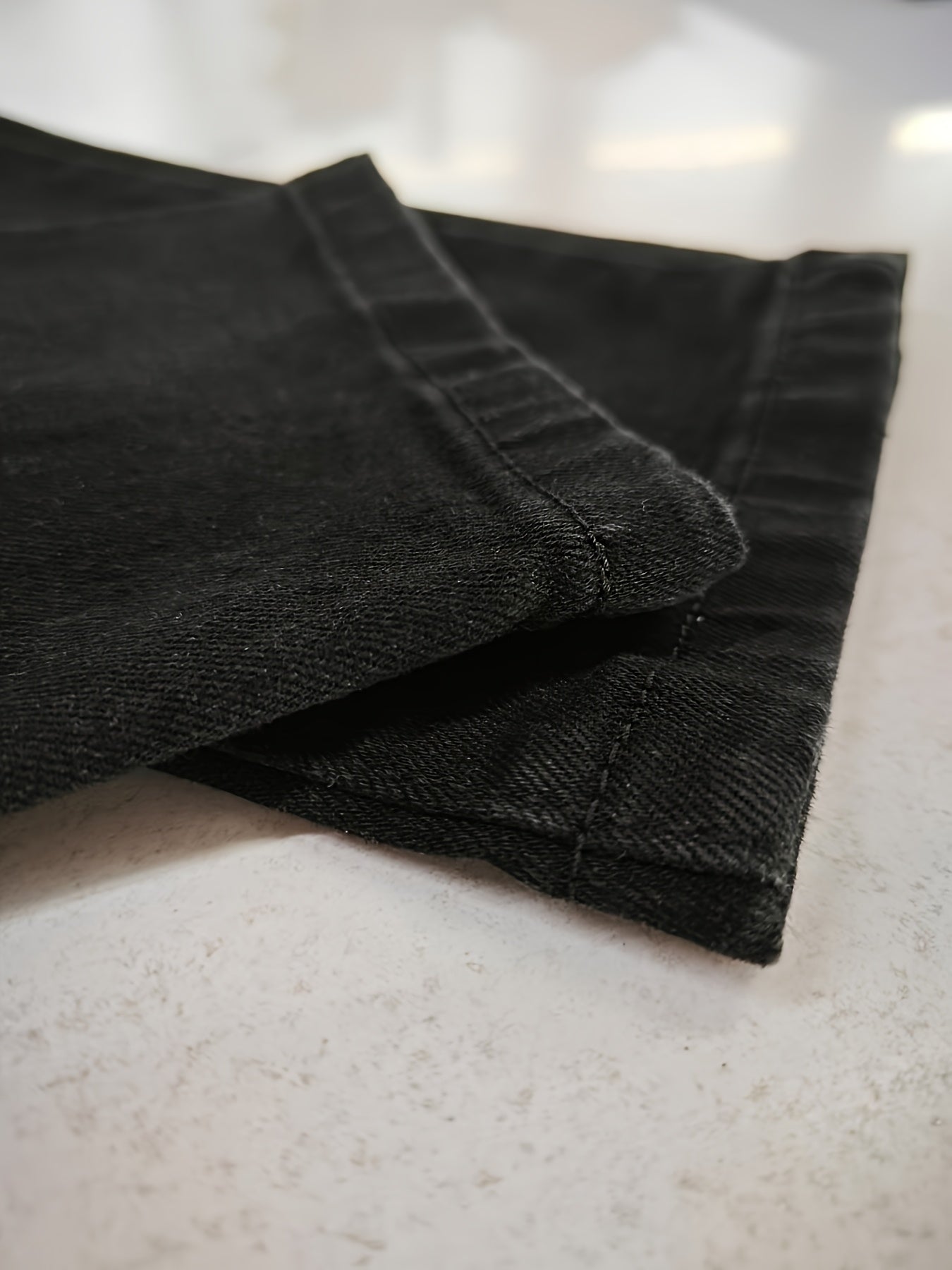 Men's Slim-Fit Black Jeans - Stretch Denim, Mid-Rise, Casual Skinny Pants for All Seasons