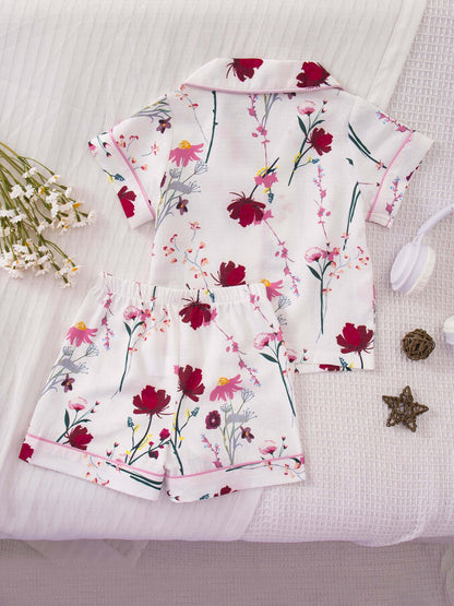 Random 1 Set Delivery! Girls' Collared Short-Sleeve And Shorts Pajama Set, Bows, Red Flowers, Pink Bows, Floral Prints. Elastic-Waist Loungewear, Bubble-Wrinkle Flame-Retardant Fabric, Comfortable And Skin-Friendly