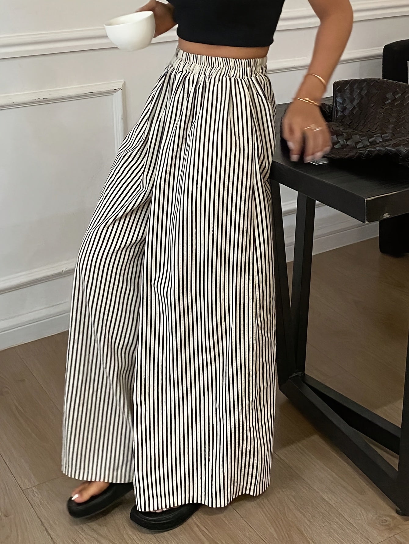 Casual Women'S Striped Wide-Leg Trousers Made Of, Featuring an Elastic Waistband, Machine Washable Fabric, Vertical Stripes, And Suitable for Comfortable Wear Throughout The Year