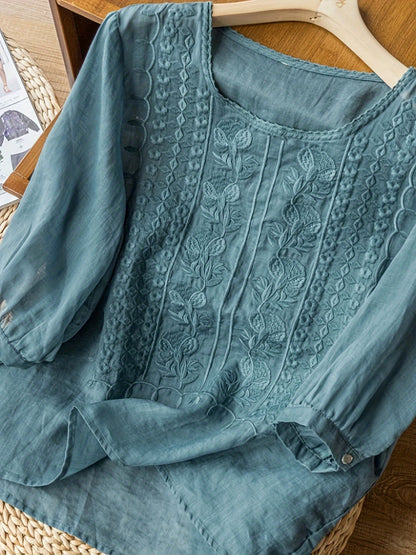 Women'S Embroidered T-Shirt in Various Colors and Sizes
