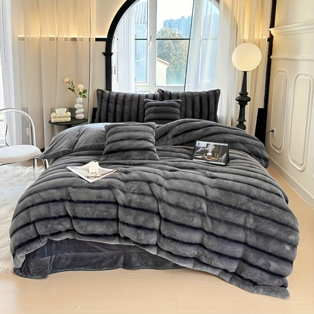 Faux Rabbit Fur Throw Blanket - Double-Layer Reversible Softness