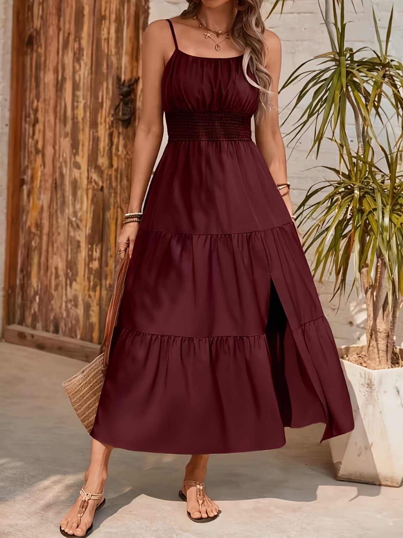 [Elegant Fitted Dress] The New Spring/Summer 2026 Halter Layered Waist-Cinching Solid Color Fitted Dress for Women's Wear Is Elegant In Style And Affordable In Price