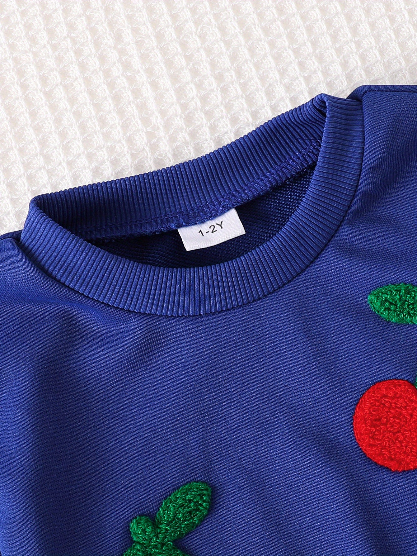 2pcs Girls' Set Including A Top and Pants in Klein Blue with Cherry Pattern, Suitable for Spring and Autumn, Perfect for Outdoor