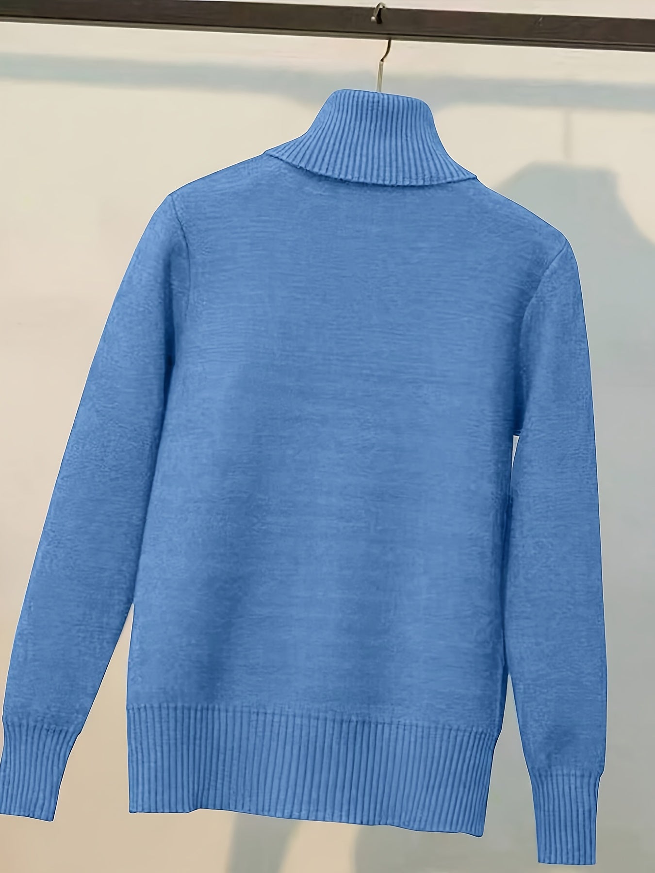 White High-neck -lined Pullover - Thick Lining for Soft Warmth in Winter, Classic Design for Effortless Style, Suitable for Layering or Wearing Alone, Ideal for Cold Weather and Office Wear.