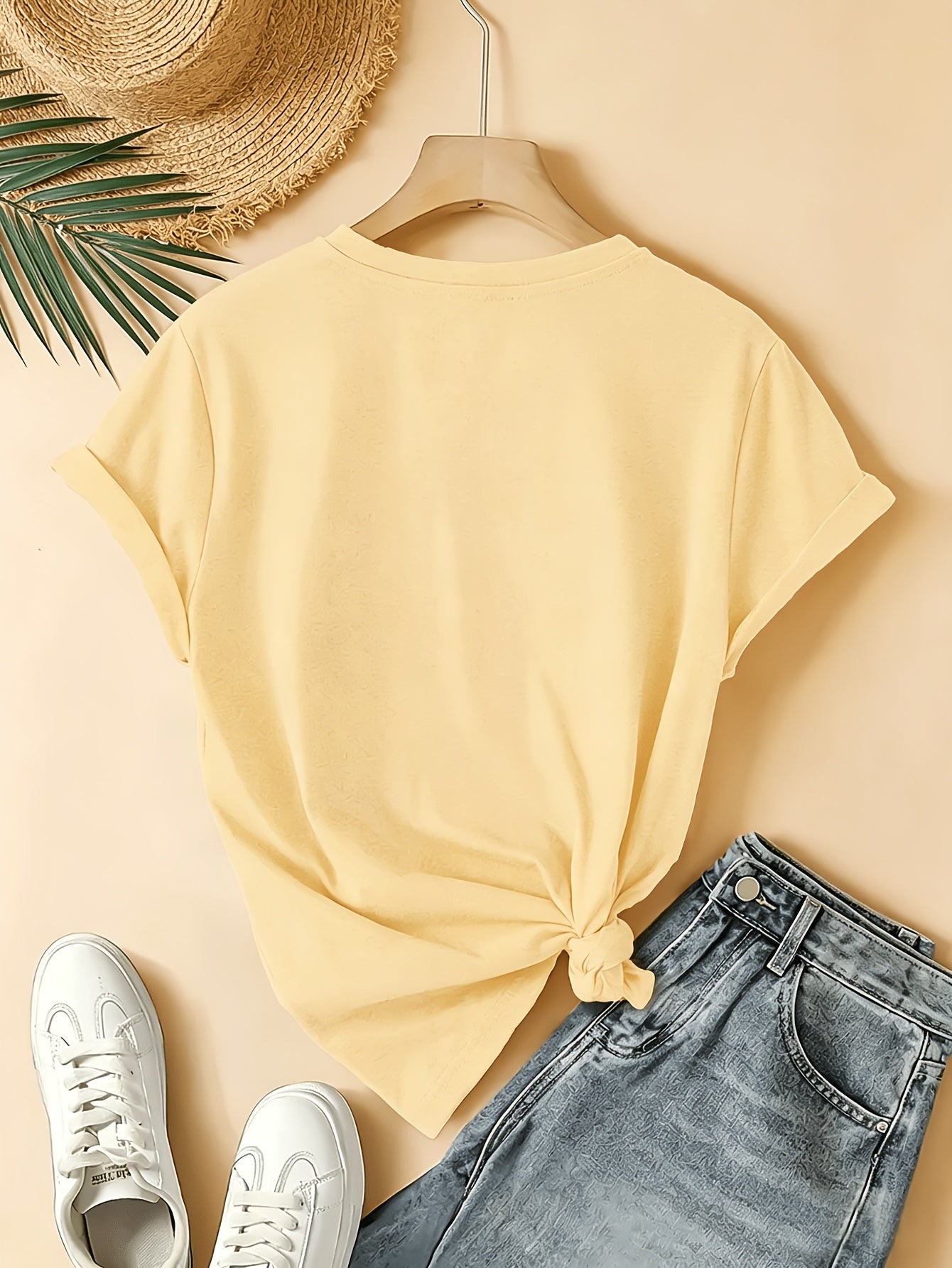 Plus Size - Pattern Element Women'S Plus-Size Printed Short-Sleeve T-Shirts, 4-Season Soft And Loose Style, Suitable for Casual And Wear, - Tees, Perfect for Daily Outfits