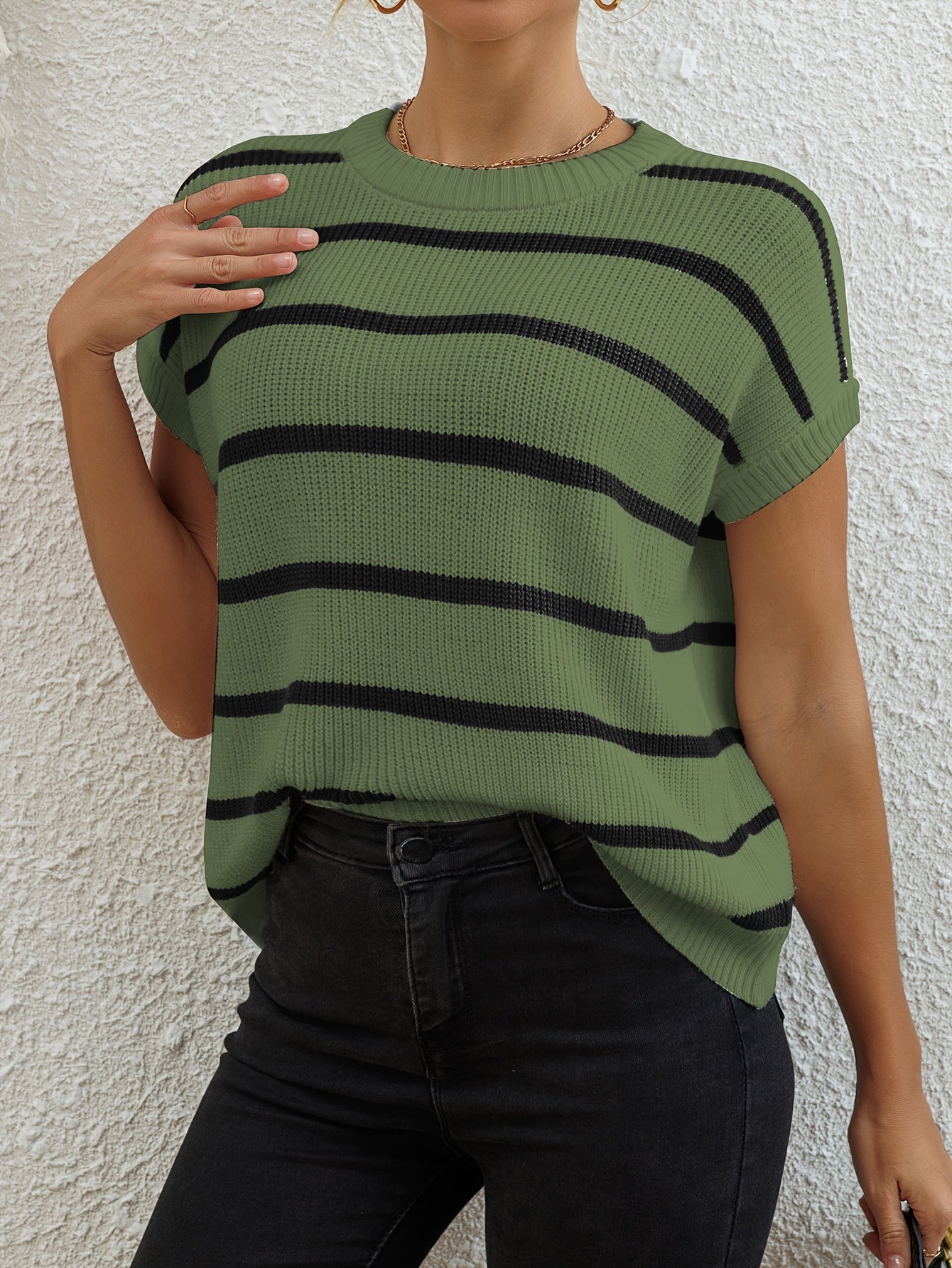 Women's Elegant Pullover Sweater - Black & White Horizontal Stripe Top, All-Season Loose Fit Shirt for Casual, Formal, Party Outfits - Easy-Care Everyday Chic Women's Clothing, Casual Wear, Classic Stripes, Quality Stitching, Stylish Blouse, Casual Dresse