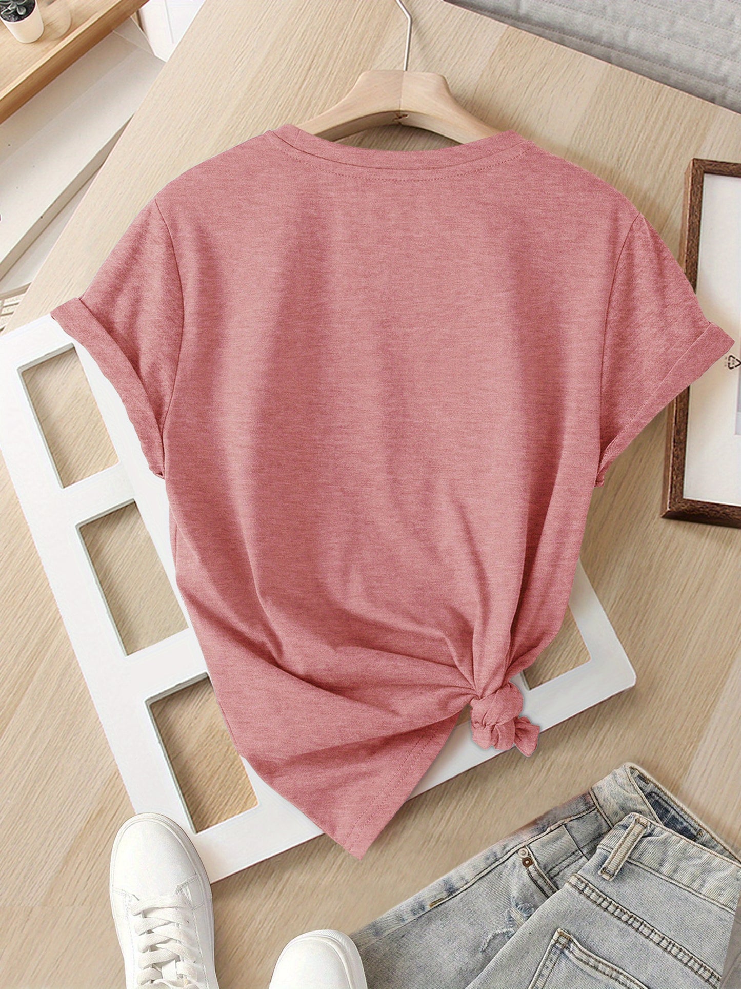 Ladies' Casual Summer T-Shirt - Women'S Knotted Hem Design with Graphic Print 'If I Shenan Once, I'll Shenanigan', Round Neck, Comfortable Fit for Everyday Wear and Sports, Fashion Street Style Tee