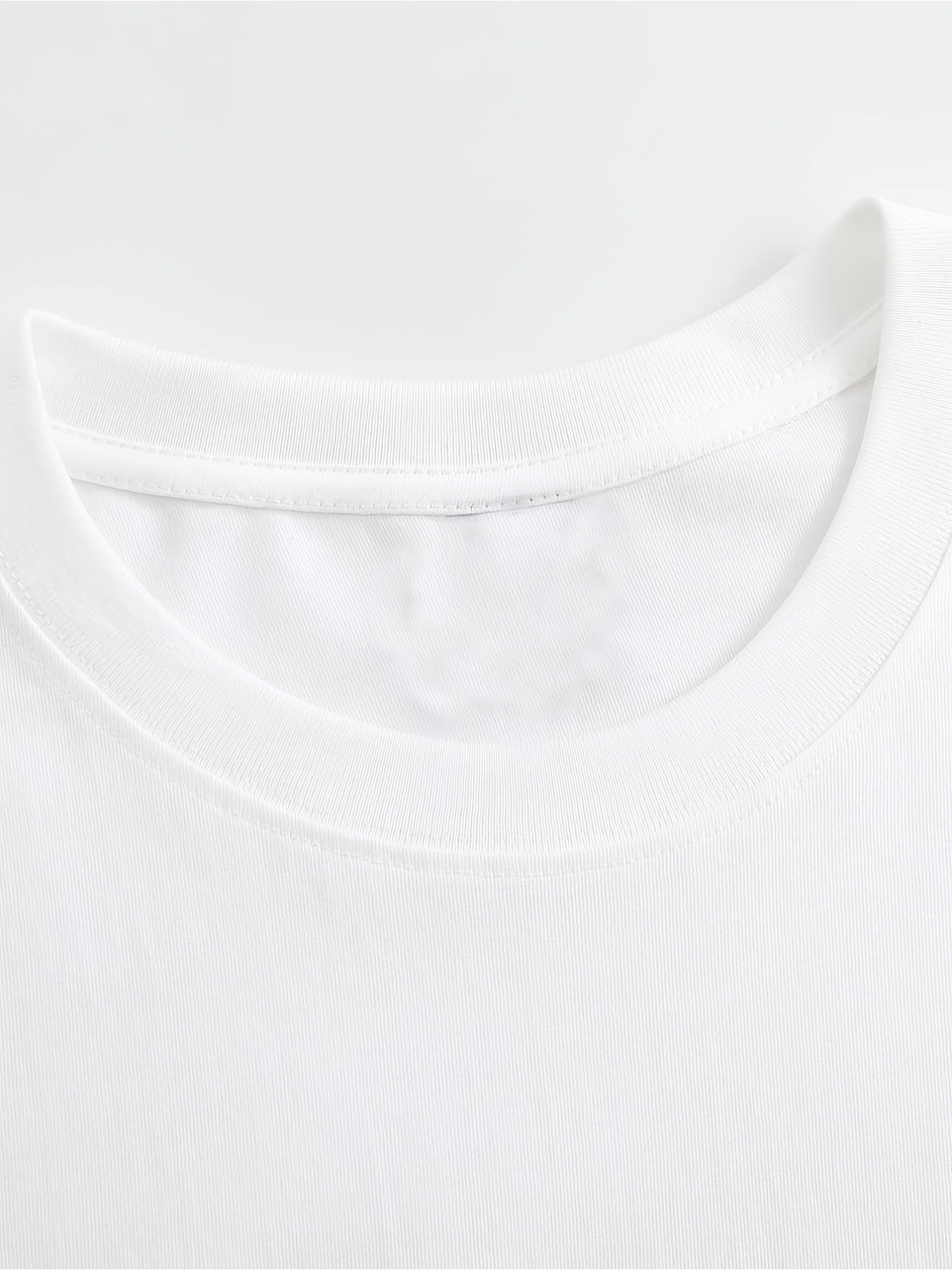 Trendy Anime Graphic Women'S Round Neck T-Shirt Made from Pure, Featuring a Minimalist Design That Is Both Comfortable And Breathable, Perfect for Everyday Casual Outfits. It Highlights a Natural And Sophisticated Look