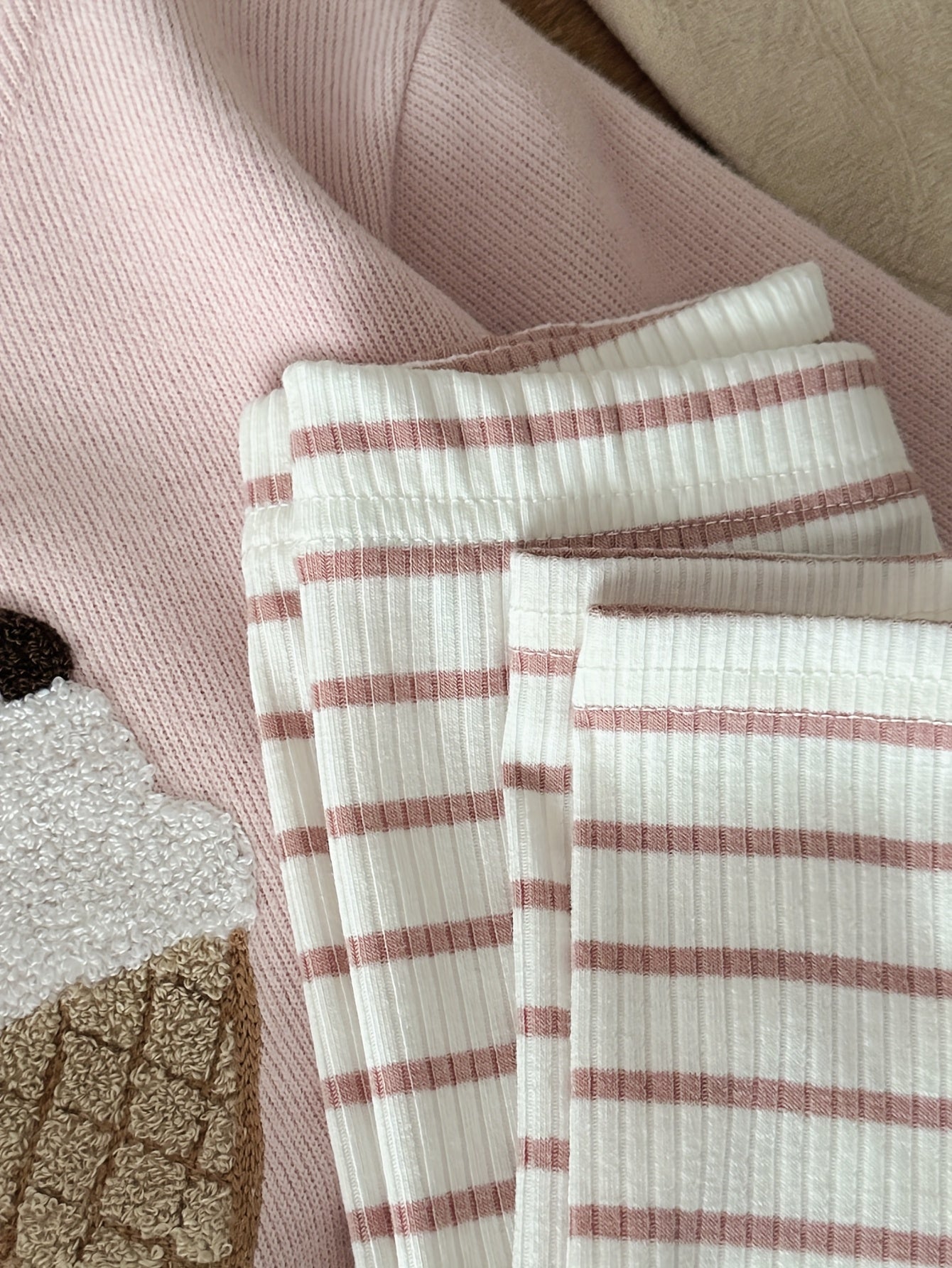Two-Piece Spring/Autumn Baby Outfit - Cute Ice Cream Patchwork Round Neck Pink Sweatshirt + Pink And White Striped Casual Pants Sweetheart Youngsters Set, Long Sleeve And Trousers, No Additions Included, for Outdoor