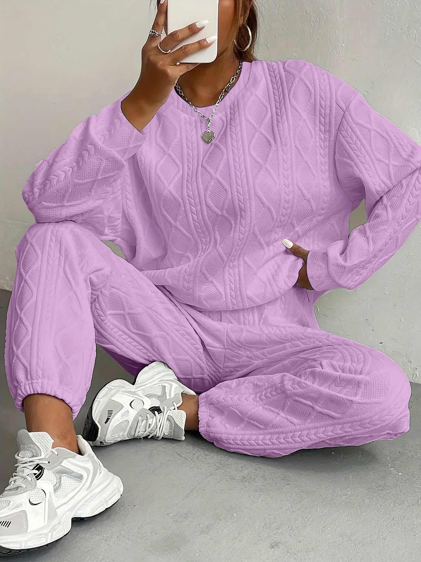Women's Casual Pullover Two-piece Set, Suitable for Spring And Autumn, Consisting Of A Textured Long-sleeved Top And Jogging Pants