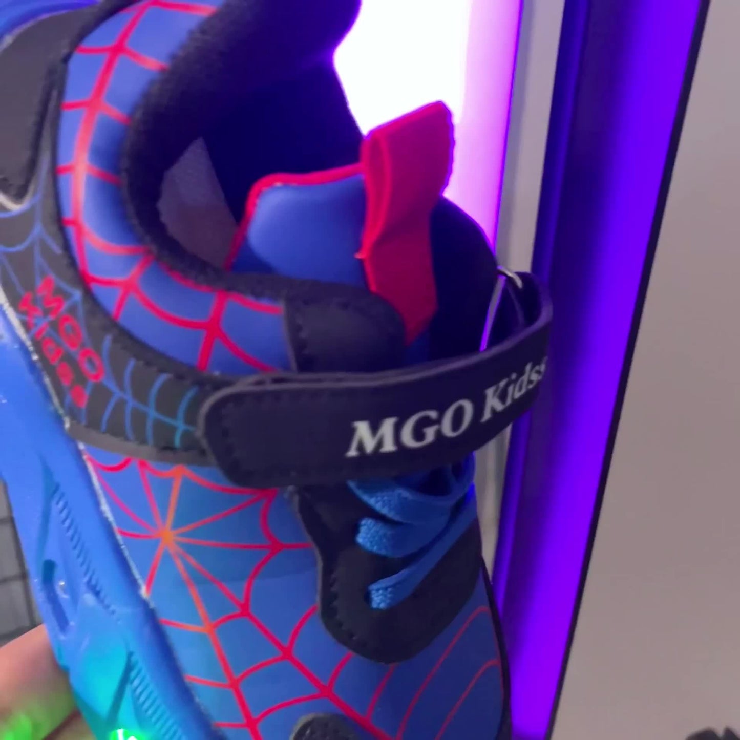 MGO KIDSS Spring And Autumn New Spider Mesh Luminous Shoes Shoes Light Shoes Light Shoes Boys Running Shoes Casual Shoes Big Children Primary School Students Boys Sports Shoes Boys Shoes 1-3-6- Can Wear Red/Blue/Black