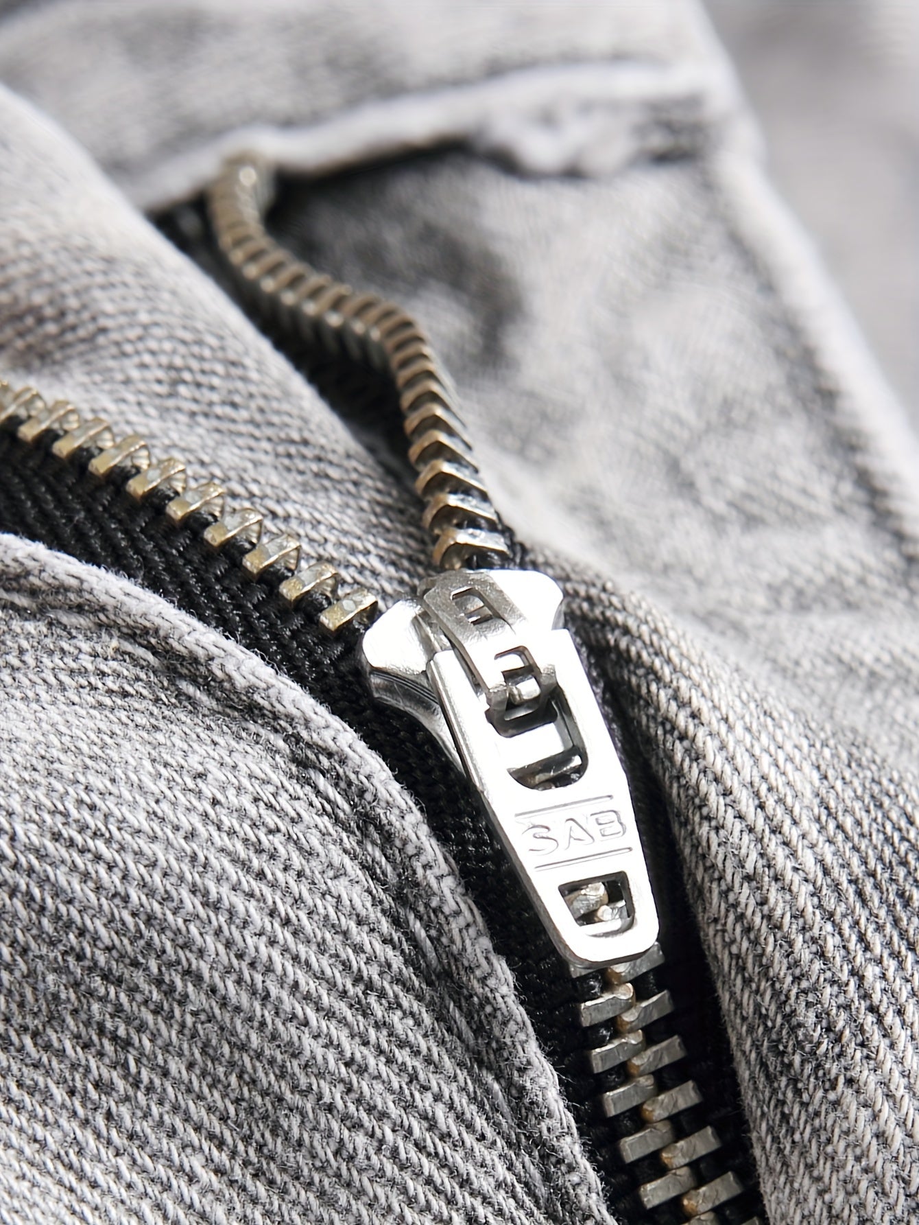 Slim Fit Men'S Jeans with Embroidery And Ripped Details