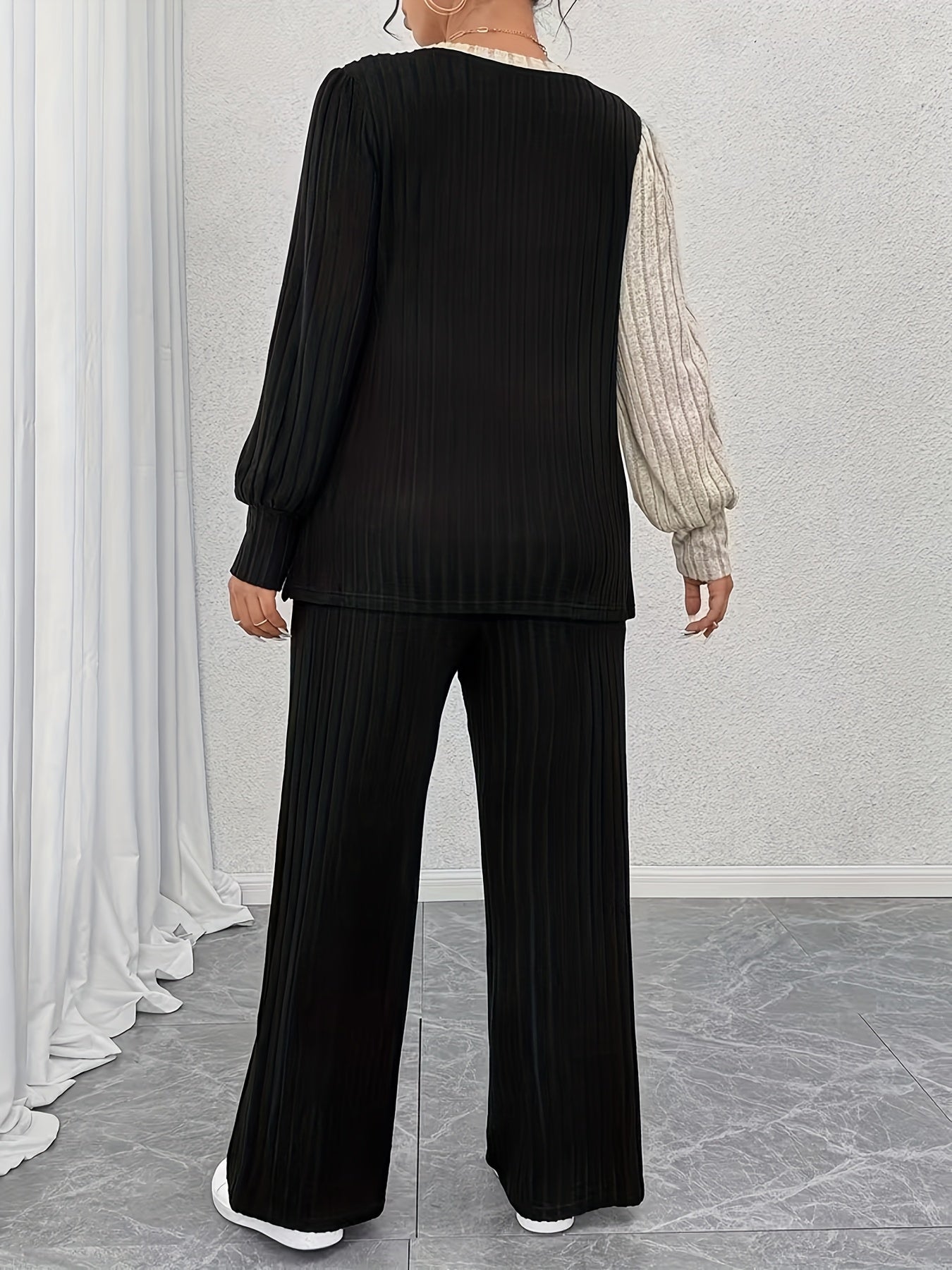 2pcs Round Neck Color-blocked Irregular Hem Top + Straight Trousers Women's Suit