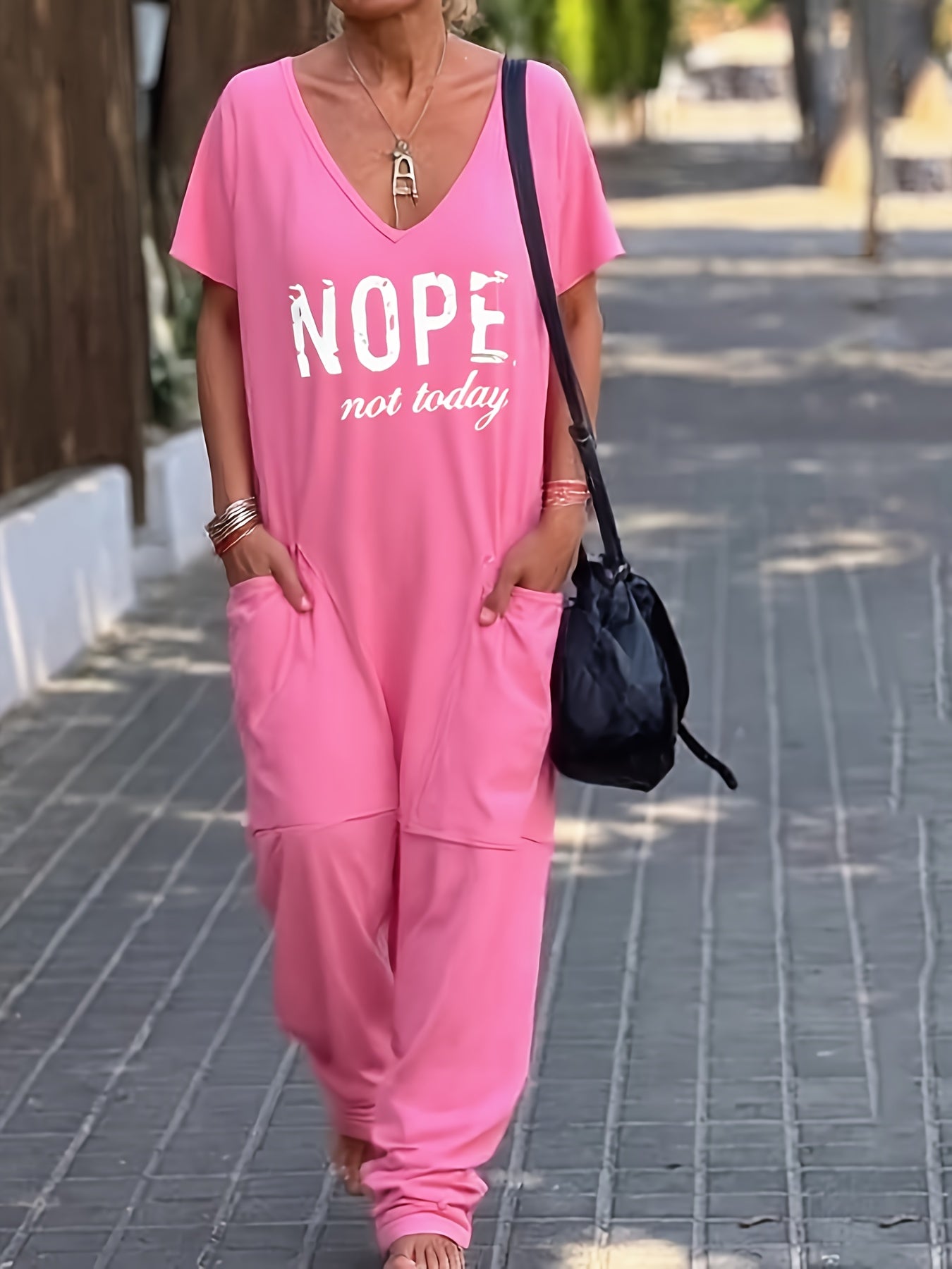 Three Colors Women'S V-Neck Loose-Fitting Romper Featuring Pockets - Casual Solid Ideal for Spring/Summer, Comfortable And Fashionable, Women'S Jumpsuits And Rompers
