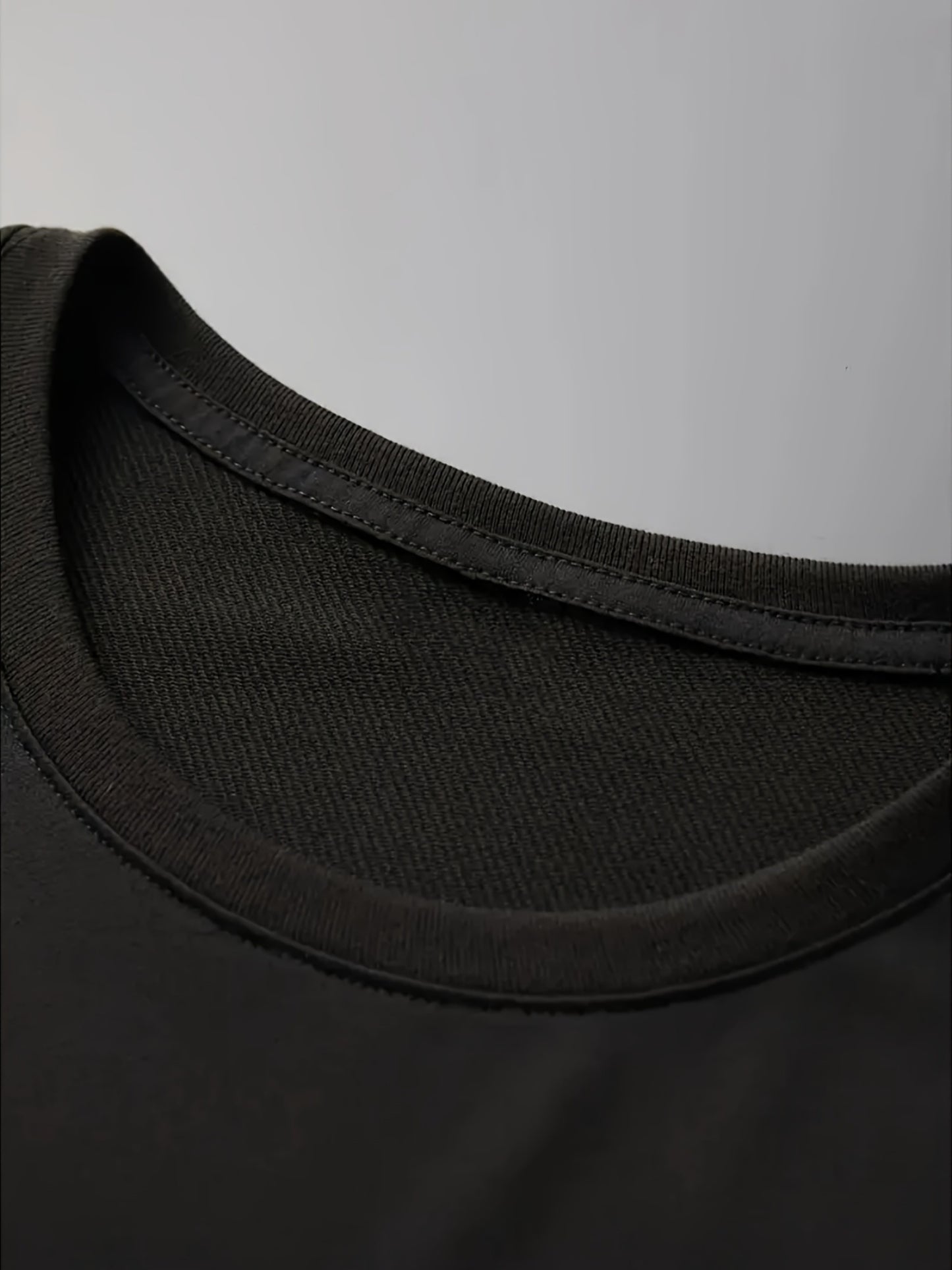 Men'S Casual T-Shirt Featuring a Creative Letter Design, Made from 100% Knit Fabric, Perfect for Spring And Summer with Its Short Sleeves, Stylish And Adaptable