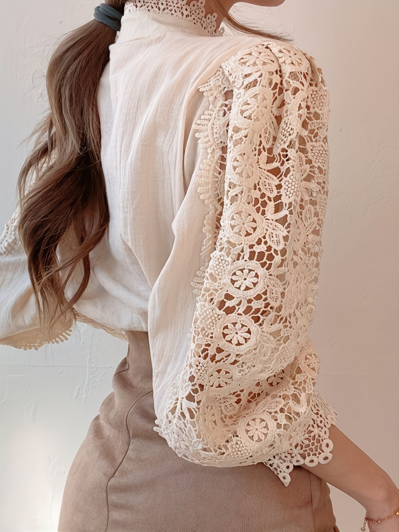[Plus Size Floral Panels] Plus Size, French Loose Chic Buttons, Heavy Lace, Cut-Out Floral Panels