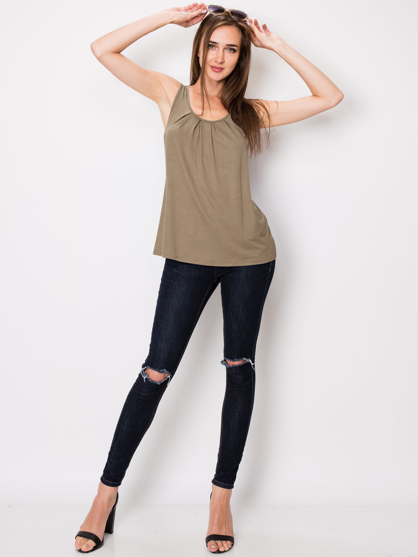 Women's Sleeveless Scoop Neck Loose Fit Tank Top