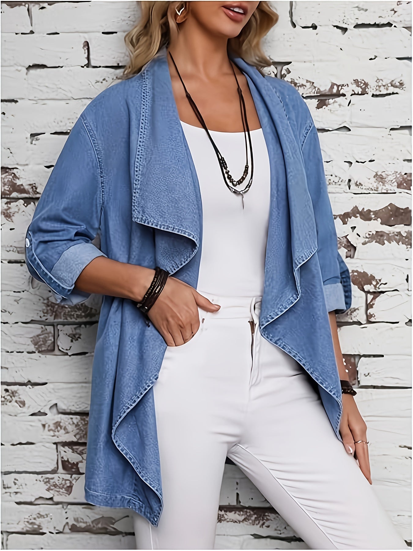 Elegant Denim Jacket That Can Roll Up Sleeves