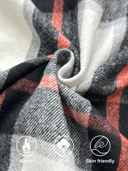 This Unisex, Retro-style Casual Shirt Features A Classic Plaid Design And A Minimalist Aesthetic. The Collared Design Makes It Suitable For Year-round Wear, And The Loose, Comfortable Fit Caters To Various Styling Needs. A Small Gift Is Included.