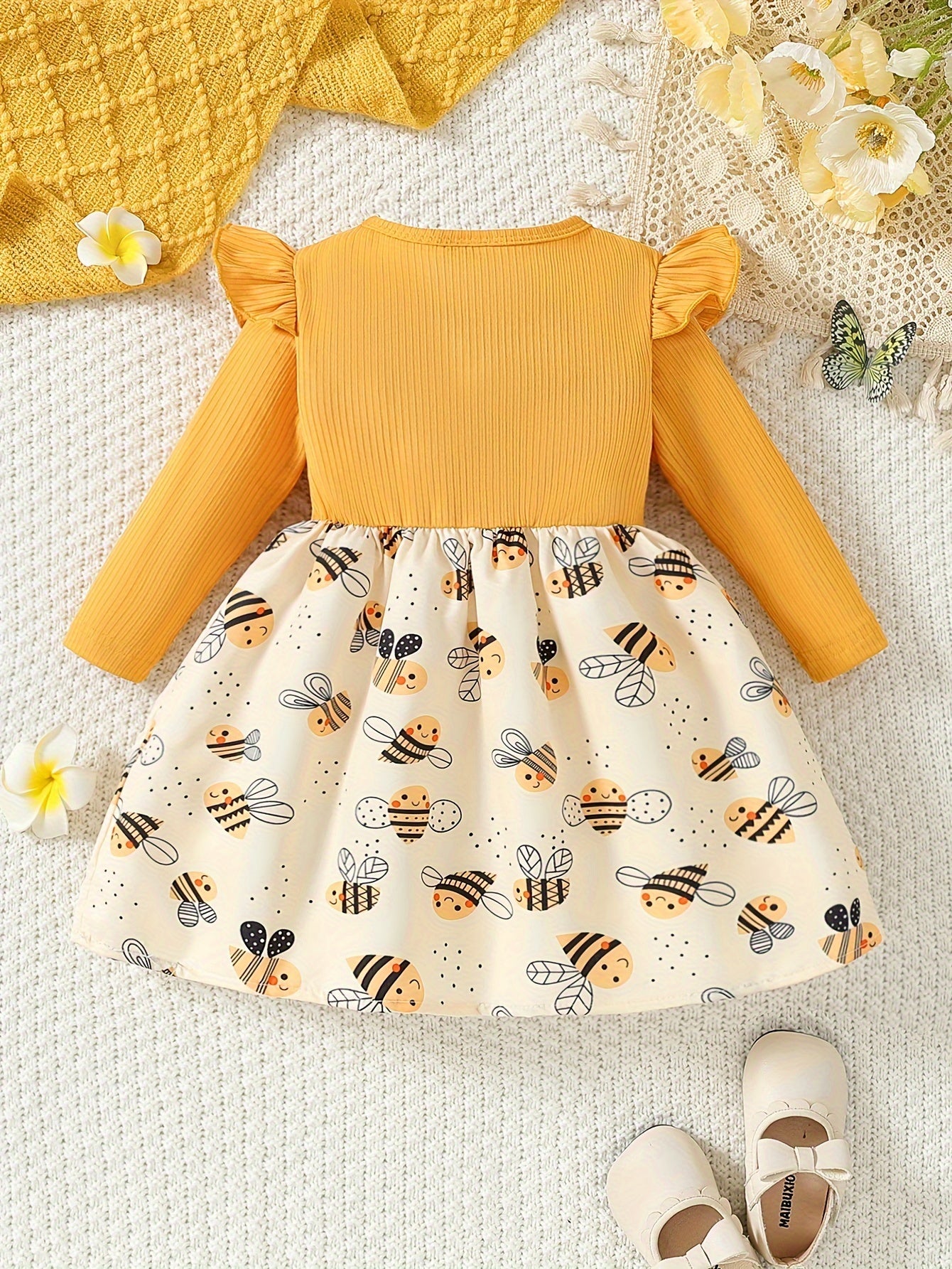Adorable Bee Print Knee-Length Dress for Girls with Ruffled Long Sleeves & Cute Bow Detail - Soft Polyester Knit Fabric, Perfect for Fall/Spring, Flower Girl Dress