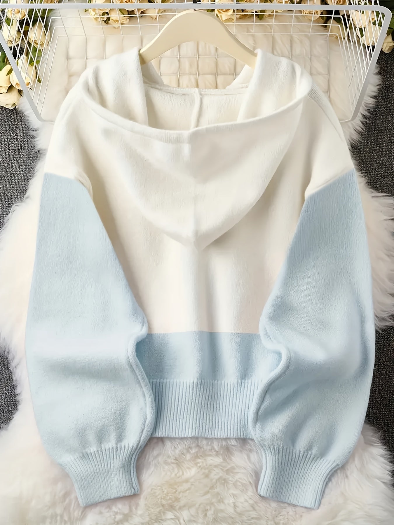 Plus Size - Fresh Pink & White Contrast Hooded Cardigan, Cozy Long Sleeve Cardigan with Button Details, Perfect for Fall/Winter
