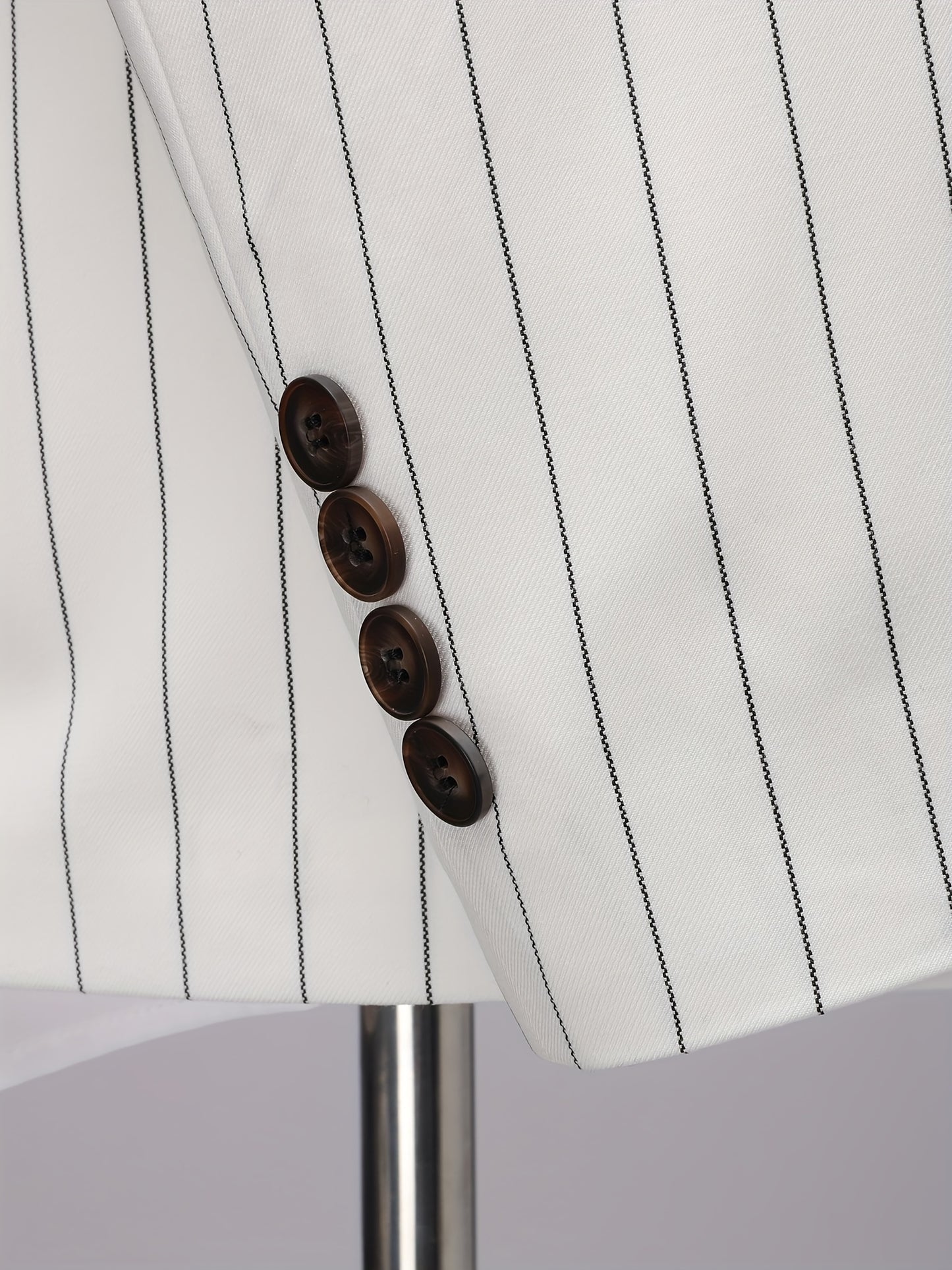 Latest Men's Suit Striped Double-Breasted Suit Spring/ Summer/ Autumn Thin Two-Piece Set with Frill Collar Striped Style Four Buttons Suit Business And Casual Dress Collar Necklace Decoration Slimming Dress Casual Suit White Suit