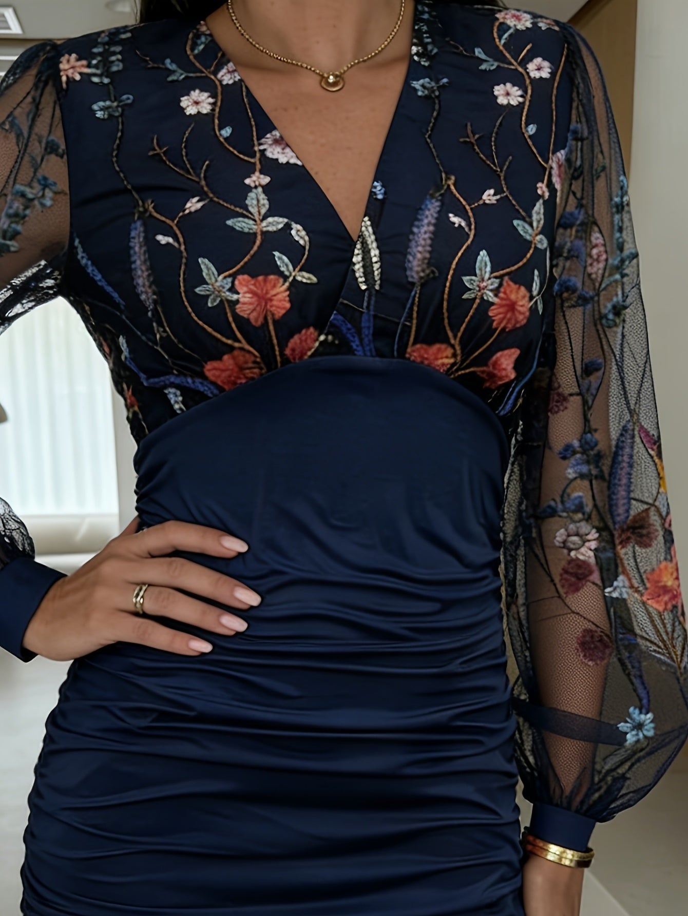 Flute in Direction Temperament V-Neck High-Waisted Long Sleeve Dress