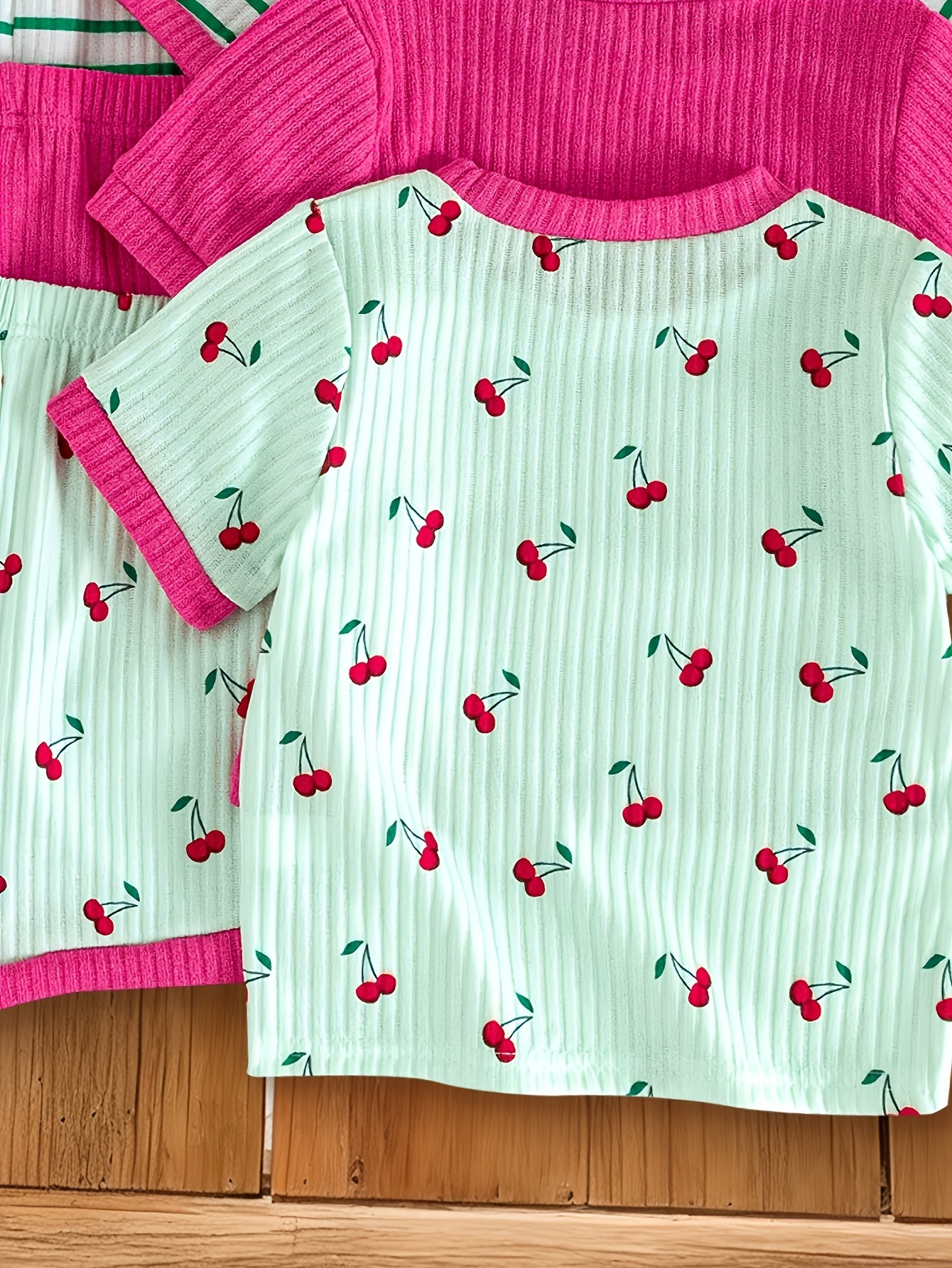 6pcs Set Of Girls' Summer New Cherry Fruit Pattern Short-sleeve And Shorts Comfortable Outfit, Perfect for Outdoor