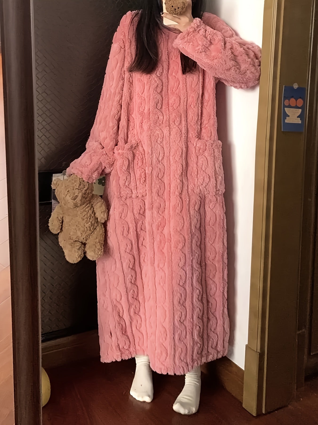 Ladies' Thick Coral Velvet Sleeper Robe - Super Soft Long with Pocket, Winter Home Sleeper, Machine Washable SPA Casual Clothing, Comfortable and Warm Home Outfit, Round Neck Warm Sleeper, Durable and Comfortable Material