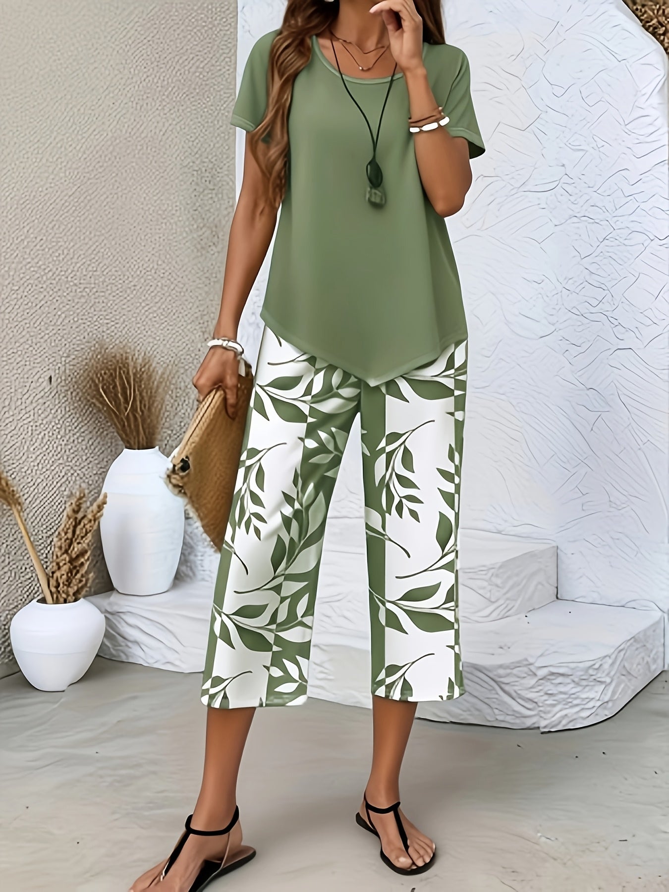 Spring and Summer Women's Casual 2pcs Set, Light Blue Short-sleeved Crew Neck Top, Blue and White Leaf Printing Seven-point Wide Legs, Loose and Comfortable, Daily Street Commuting Versatile Casual Suit, Casual Loungewear Suit