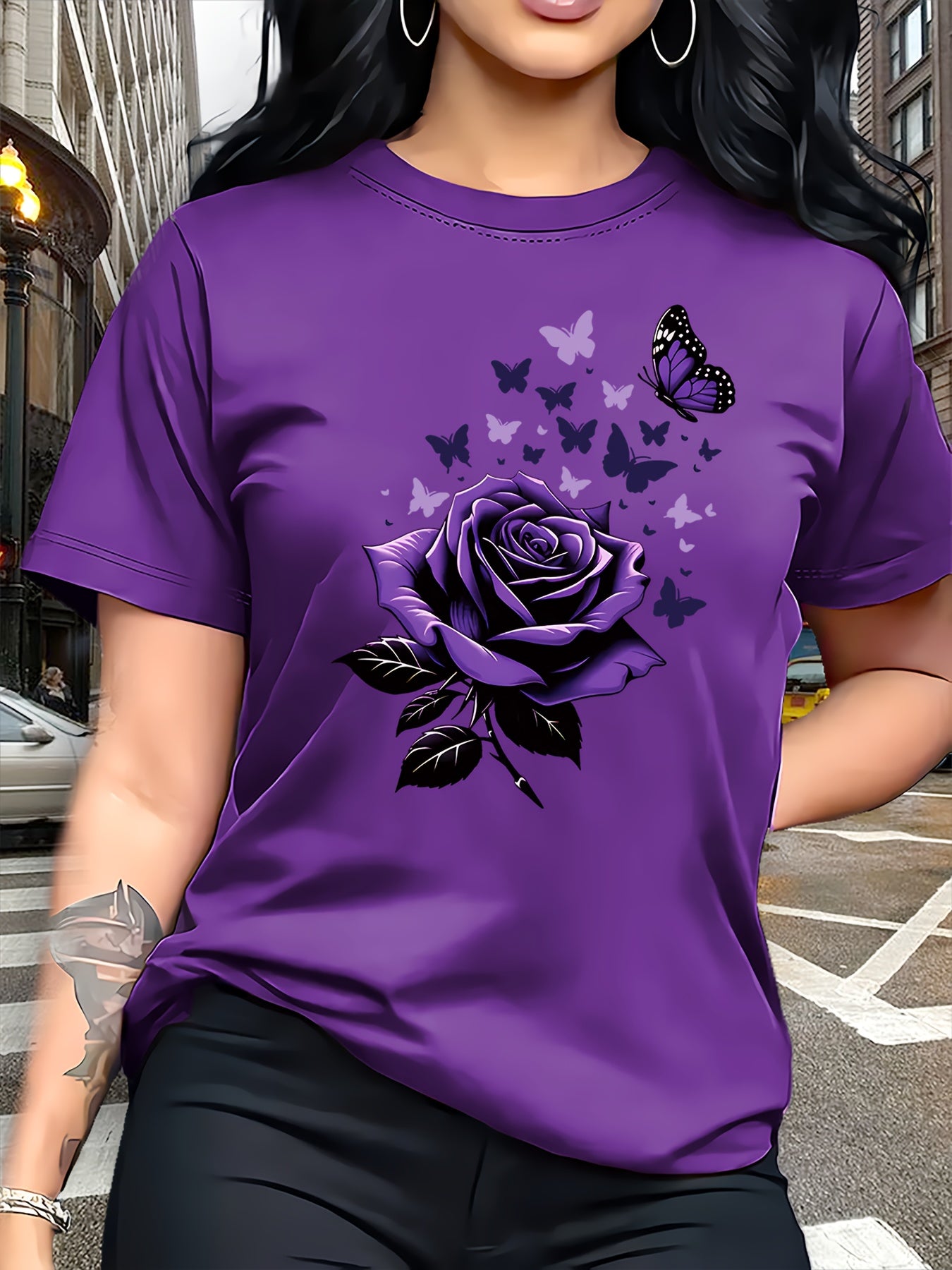 Women's Casual T-shirt, Chic Butterfly Pattern Print T-shirt - Rose Elements, Gifts, Casual Crew Neck Top - Breathable, Light and Comfortable, Suitable for Spring and Summer Wardrobes