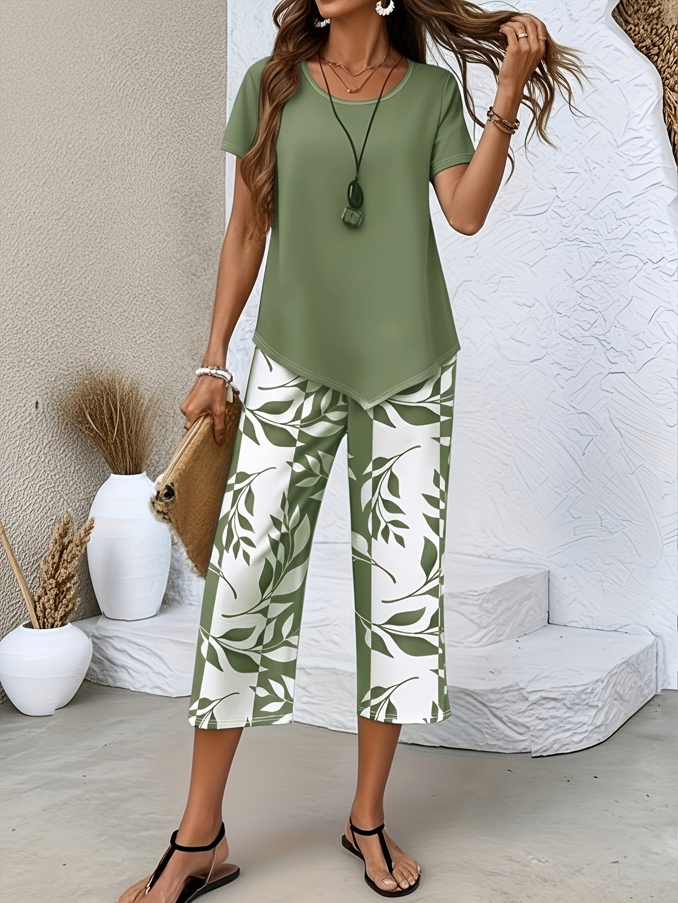 Spring and Summer Women's Casual 2pcs Set, Light Blue Short-sleeved Crew Neck Top, Blue and White Leaf Printing Seven-point Wide Legs, Loose and Comfortable, Daily Street Commuting Versatile Casual Suit, Casual Loungewear Suit