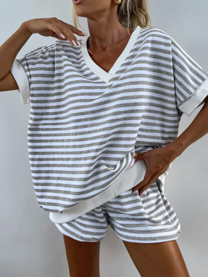 Women'S 2pcs Striped Lounge Set Short Sleeve V-Neck Top And High-Waist Shorts, Casual Athletic Sleepwear Outfit, Summer Sportswear