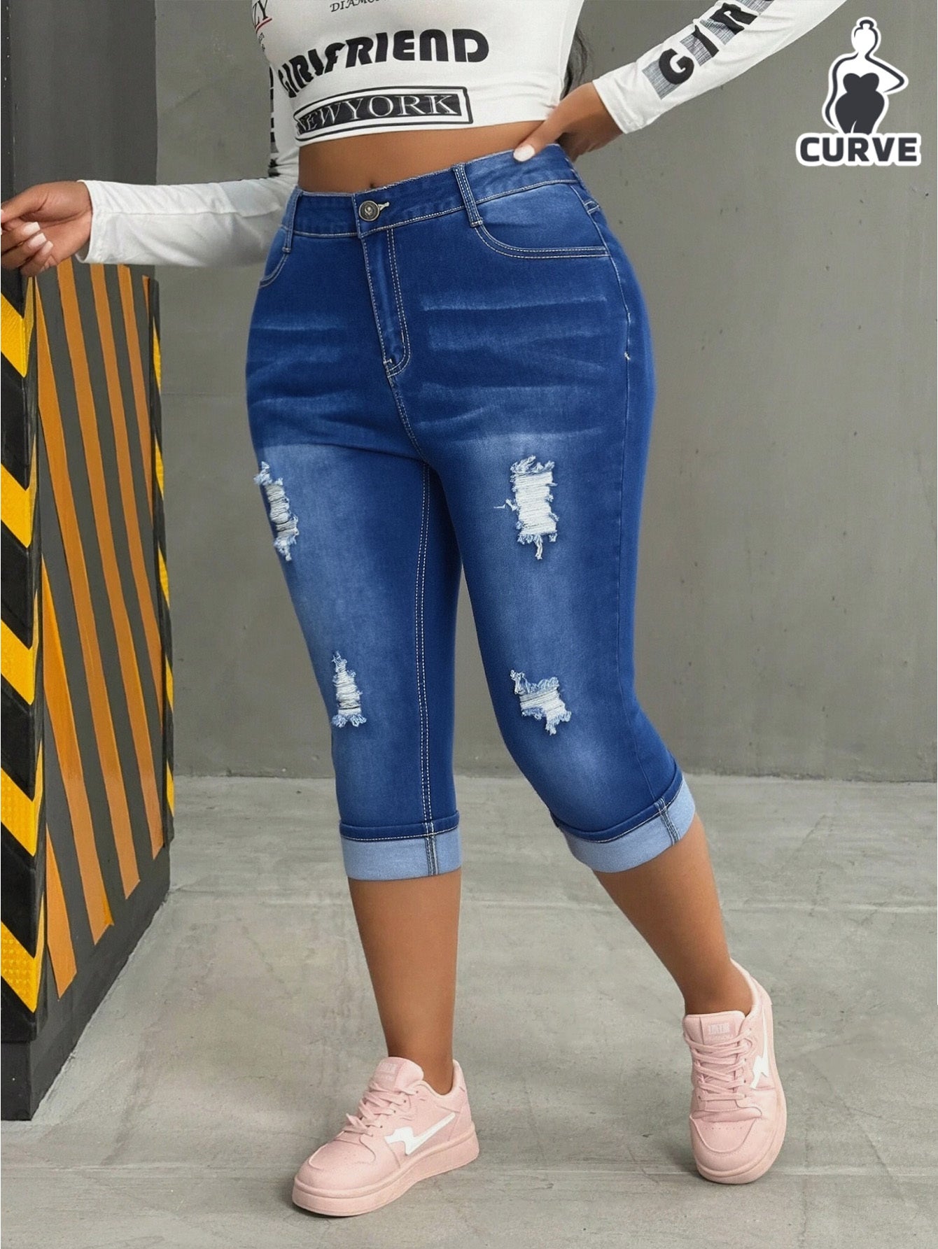 Women'S Plus Size High Waist Distressed Denim Capris, Stretchy Slim Fit Dark Wash Rolled Hem Knee-Length Jeans, Butt Lifting Casual Summer Cropped Pants for Curvy Figures