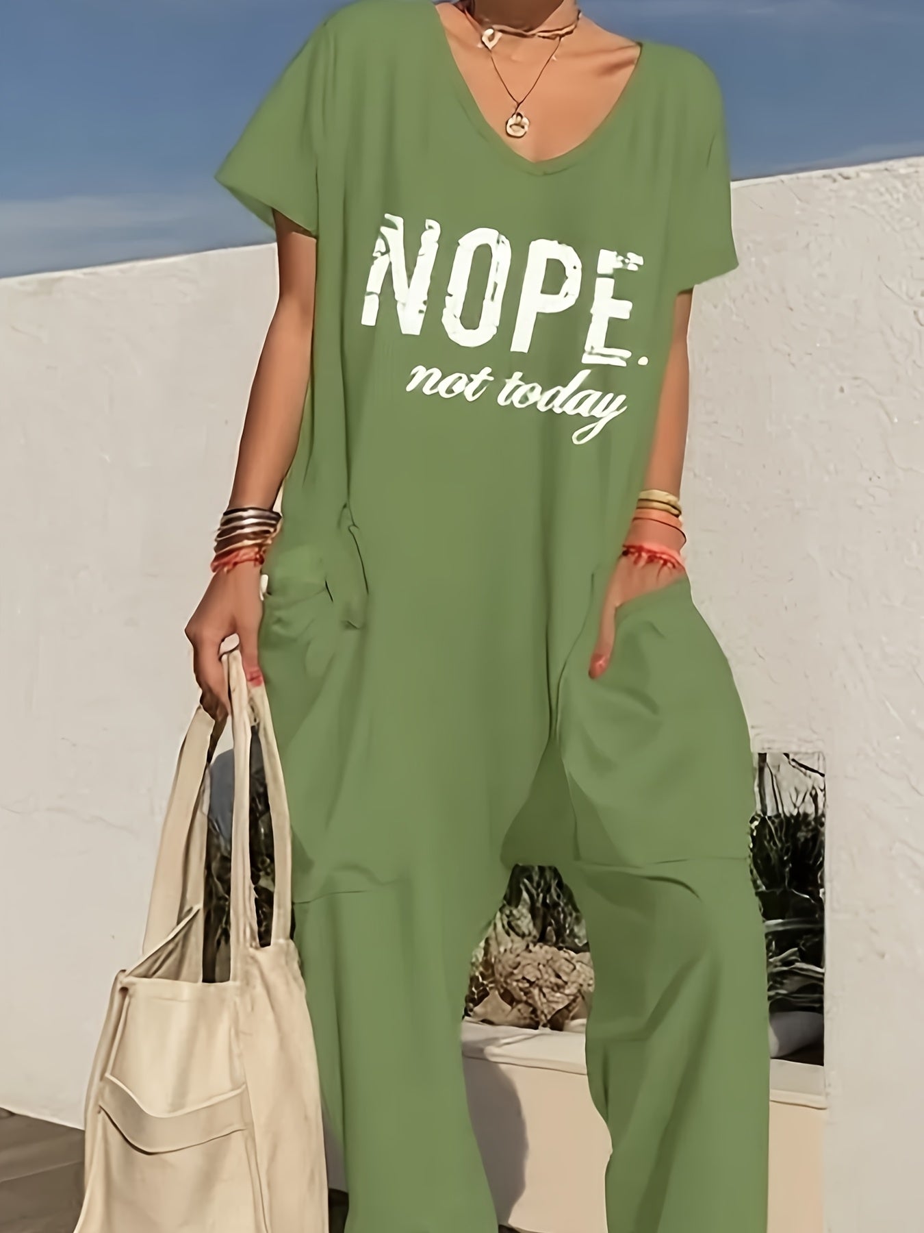 Three Colors Women'S V-Neck Loose-Fitting Romper Featuring Pockets - Casual Solid Ideal for Spring/Summer, Comfortable And Fashionable, Women'S Jumpsuits And Rompers